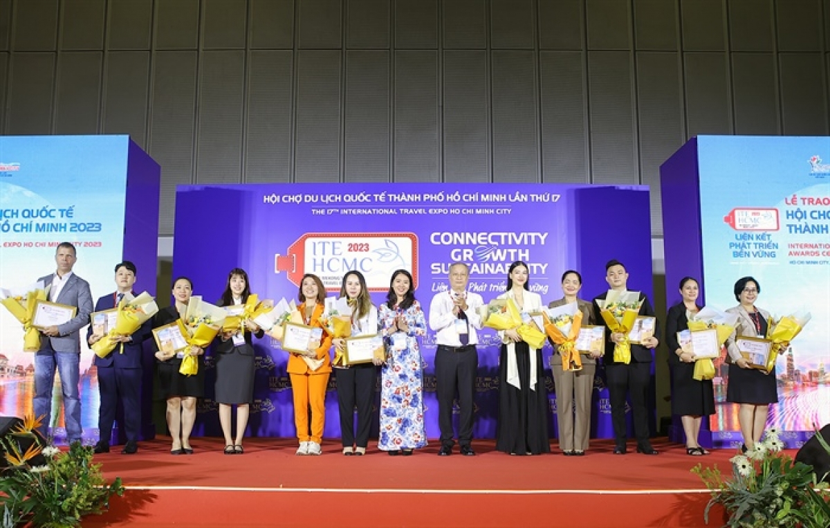 Giải thưởng ITE HCMC 2023 vinh danh 99 đơn vị, doanh nghiệp có nhiều đóng góp vào thành công chung của Hội chợ