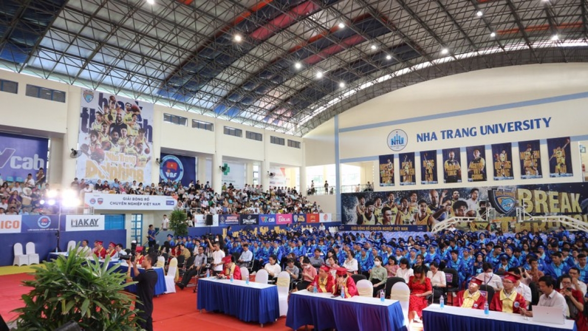 Nhờ được vay vốn ưu đãi của Nhà nước và sự hỗ trợ của nhà trường, nhiều sinh viên ở ĐH Nha Trang không phải bỏ học vì không có tiền đóng học phí (Ảnh: Internet)