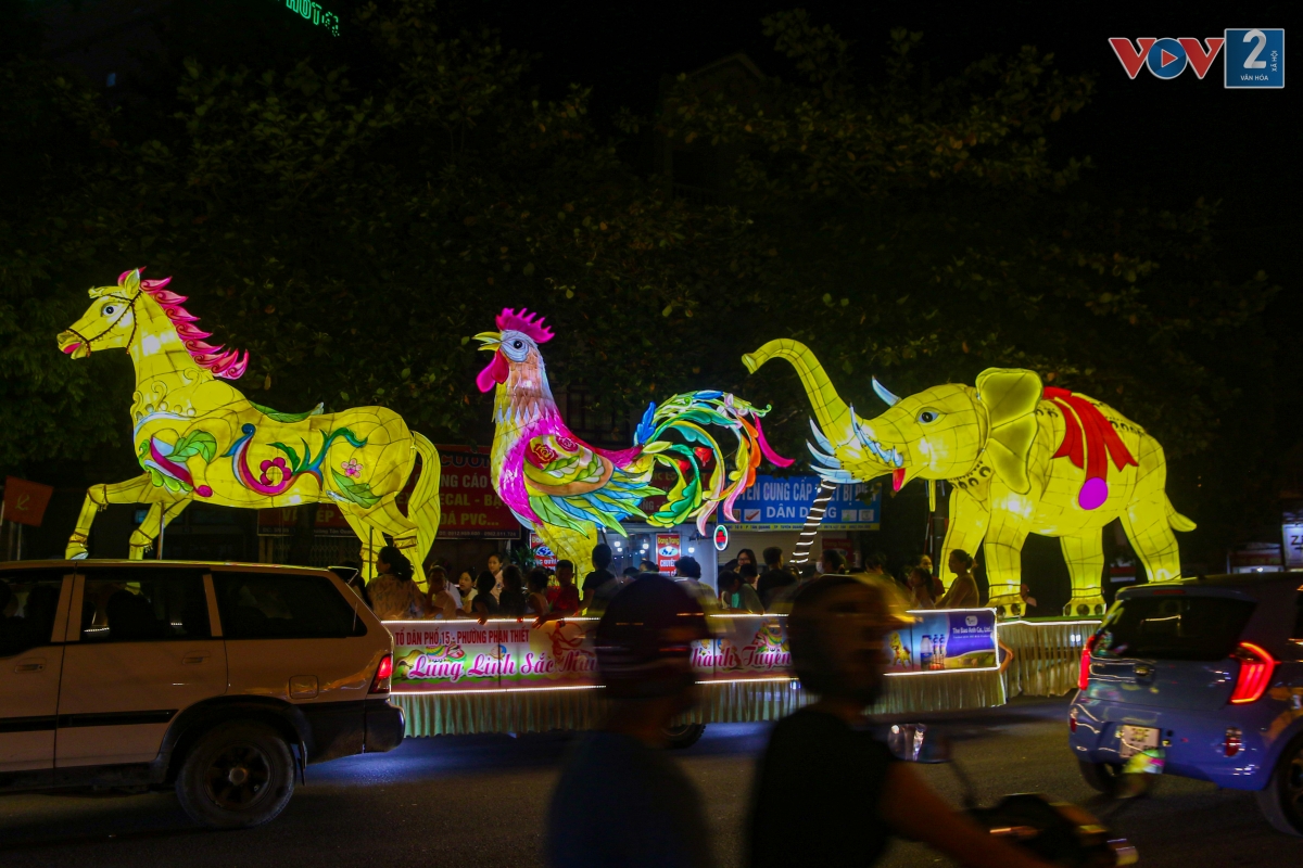Điểm nhấn của Lễ hội năm nay là Chương trình Đêm hội Thành Tuyên với chủ đề "Lung linh sắc màu đêm hội Thành Tuyên" được tổ chức tối 23/9 tại Quảng trường Nguyễn Tất Thành (quy mô cấp quốc gia) với khoảng 60 mô hình đèn lồng tham gia diễn diễu.