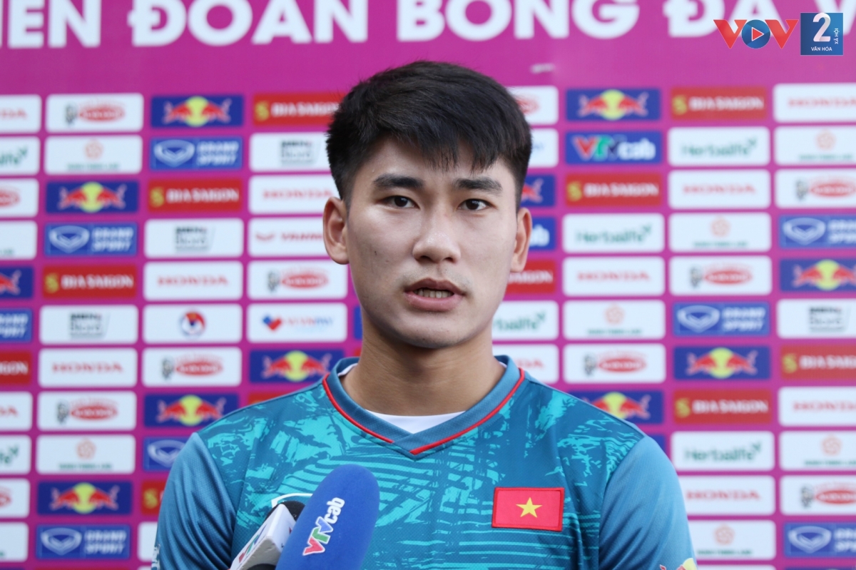 Olympic Việt Nam có 2 cầu thủ quá tuổi gồm Mạnh Dũng và Sỹ Huy