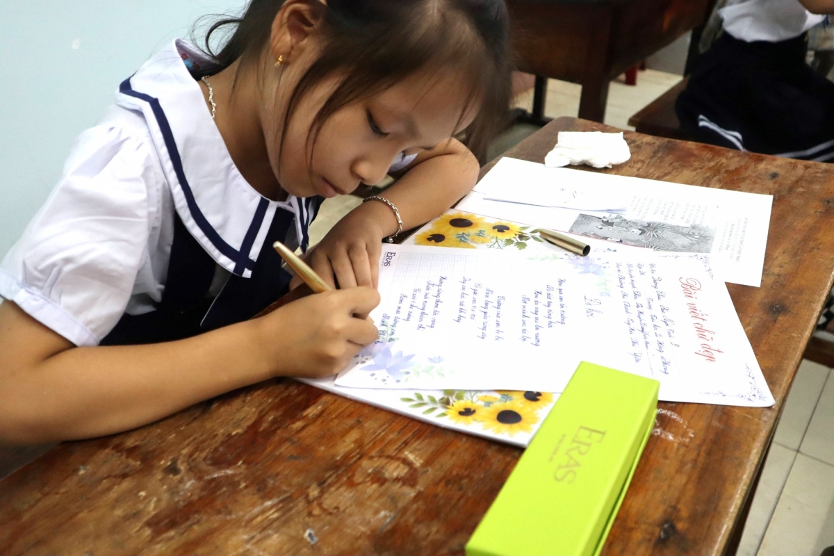 Cuộc thi “Chữ đẹp tuổi thơ” nhận được sự tham gia của hàng nghìn học sinh trên cả nước
(ảnh minh họa)