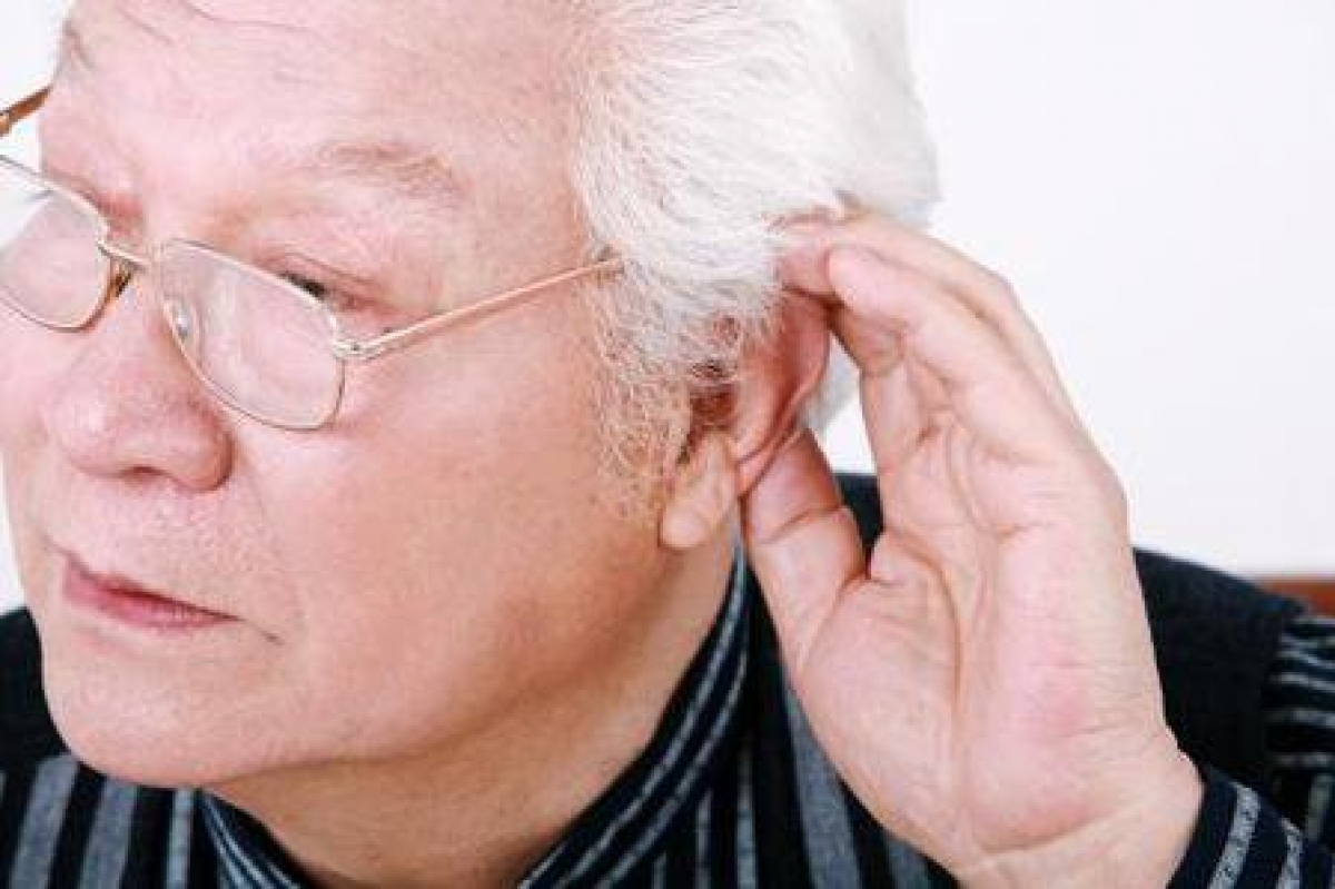 Ù tai có thể là dấu hiệu của mất thính lực sớm.