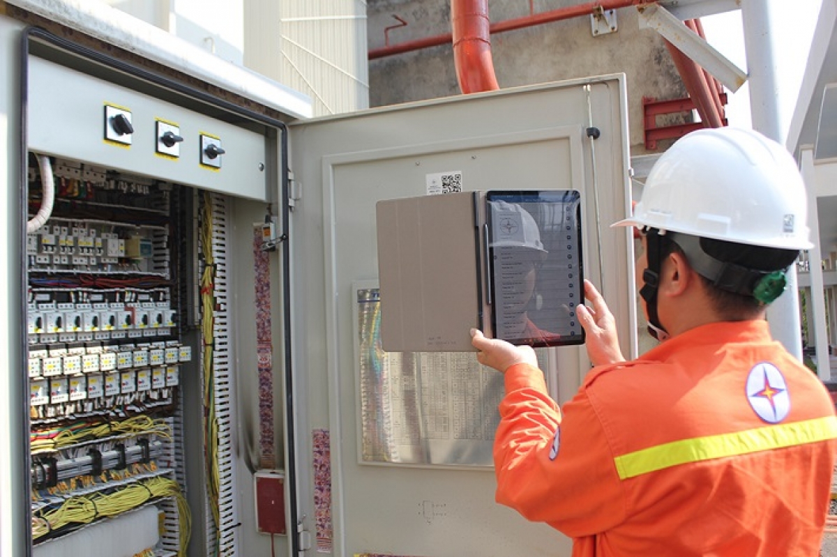 Truyền tải điện Tây Bắc ứng dụng khoa học công nghệ trong quản lý vận hành