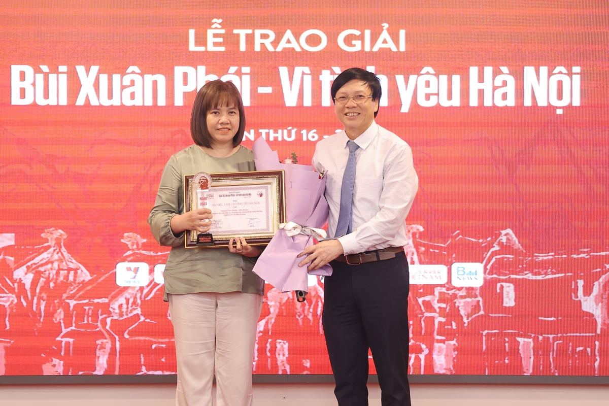 Giải Việc làm - Vì tình yêu Hà Nội được trao cho: Festival “Thu Hà Nội - Đến để yêu” do Trung tâm Xúc tiến Đầu tư, Thương mại và Du lịch thành phố Hà Nội (UBND TP Hà Nội) tổ chức. Ảnh: BTC