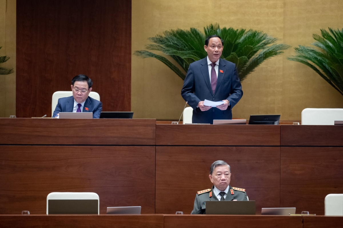 Phó Chủ tịch Quốc hội Trần Quang Phương kết luận nội dung thảo luận
về một số nội dung còn ý kiến khác nhau của dự thảo Luật căn cước sáng 25/10