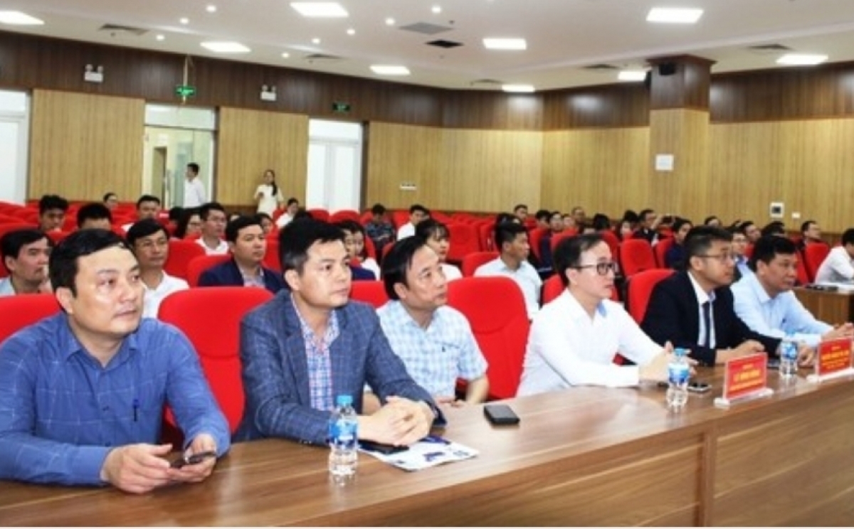 Tỉnh Thanh Hóa phối hợp Bộ Thông tin và Truyền thông, Tổng Công ty Mobifone Việt Nam tổ chức Hội nghị tập huấn hỗ trợ công tác chuyển đổi số cho các doanh nghiệp nhỏ và vừa thuộc lĩnh vực sản xuất và du lịch