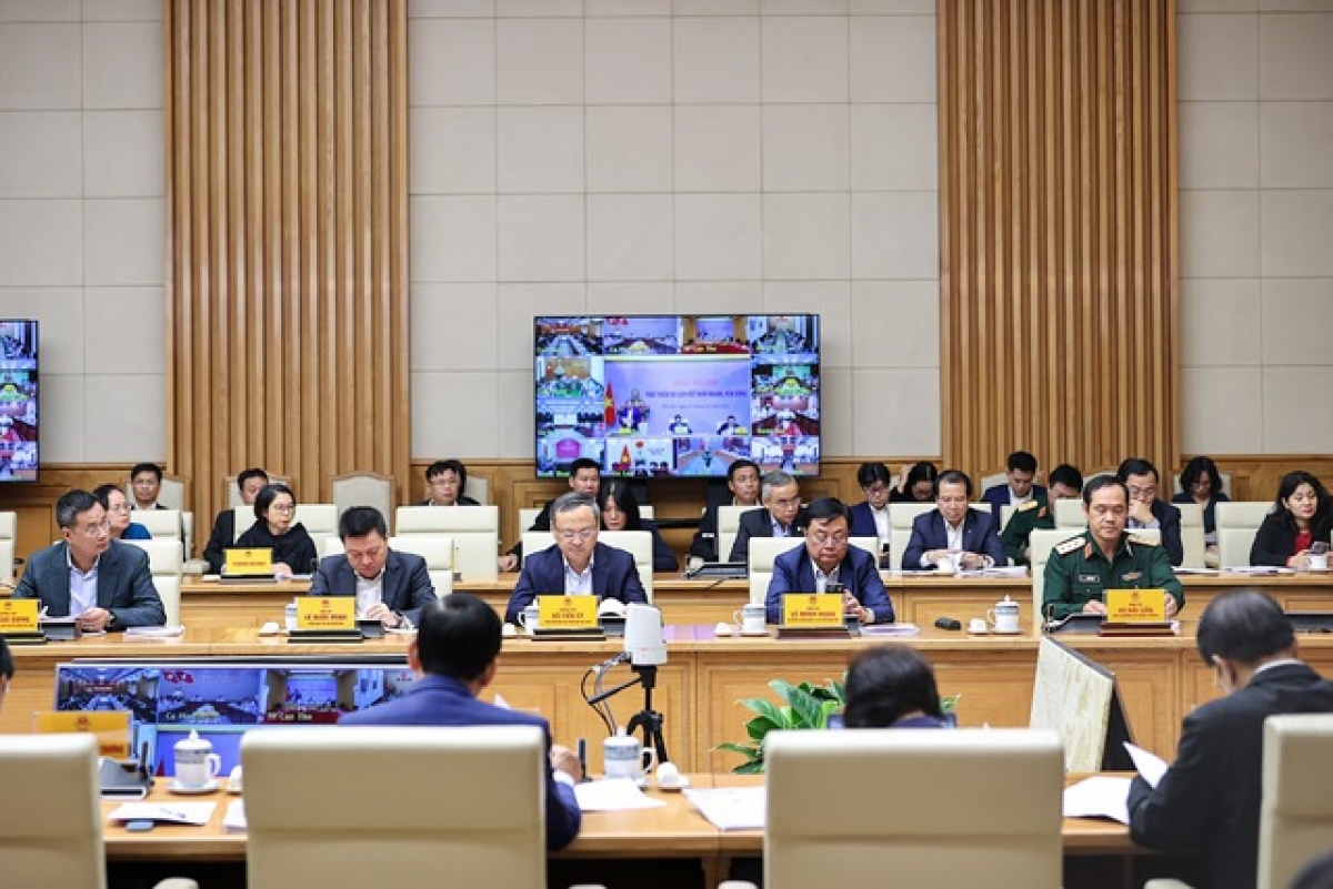 Đại diện lãnh đạo các Bộ, Ban, ngành và doanh nghiệp tham dự Hội nghị Phát triển du lịch Việt Nam nhanh, bền vững”. Ảnh: Nhật Bắc