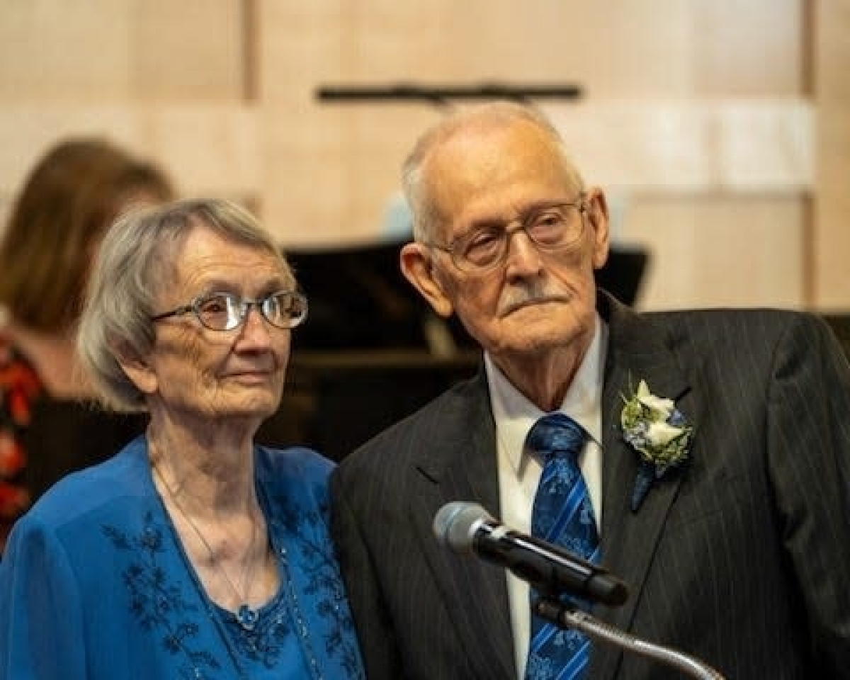 Đôi tình nhân già cưới nhau ở tuổi 96