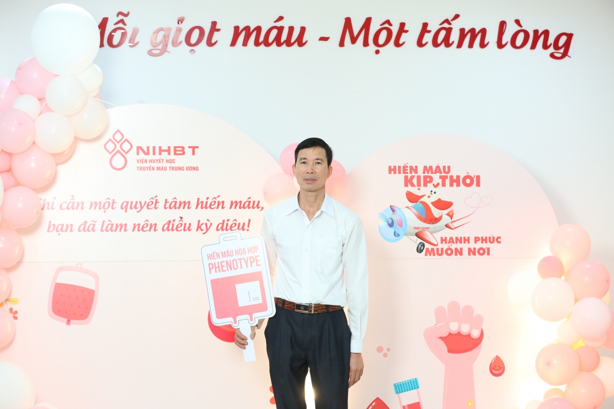 Ông Nguyễn Bá Lợi luôn sẵn sàng hiến máu khi có bệnh nhân cần truyền máu hòa hợp phenotype