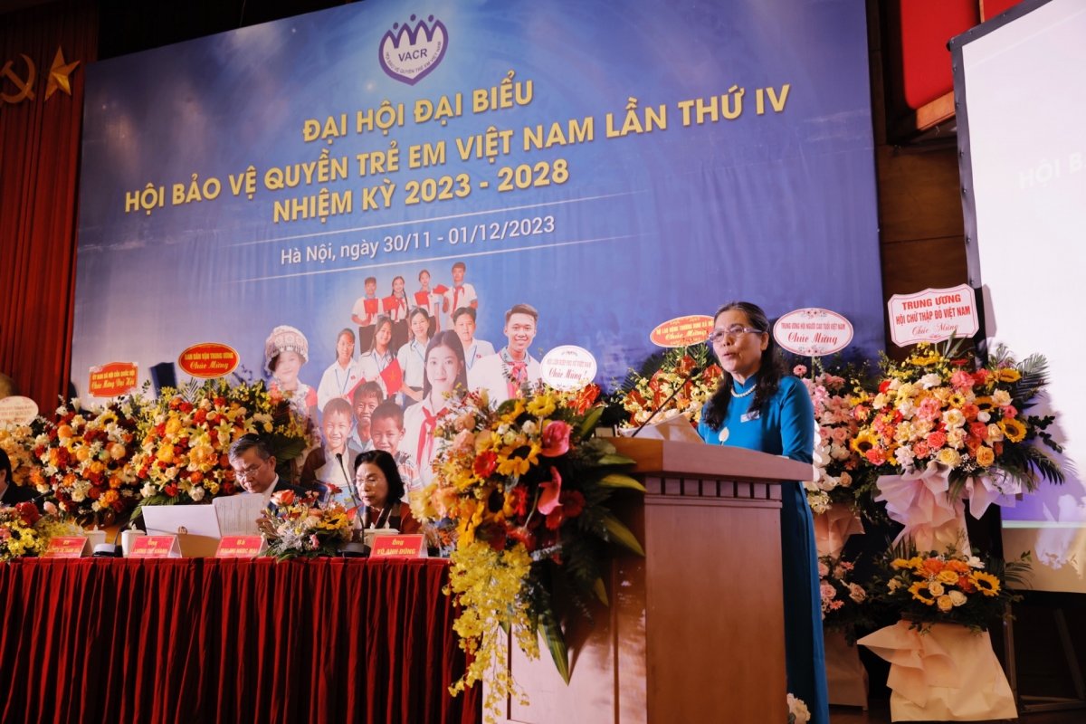 Bà Nguyễn Thị Thanh Hòa tiếp tục tái đắc cử chức danh Chủ tịch Hội Bảo vệ quyền trẻ em Việt Nam khóa IV.