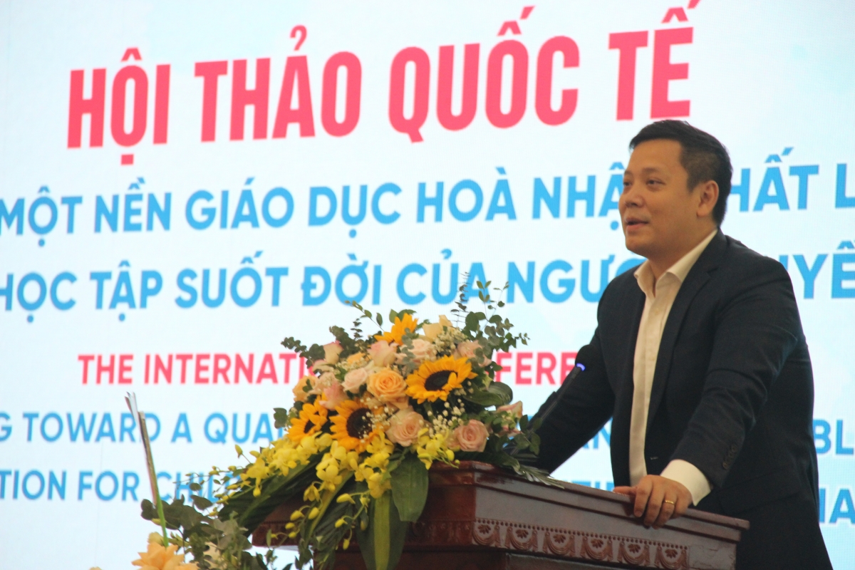 GS TS Lê Anh Vinh - Viện trưởng Viện KHGD VN phát biểu tại Hội thảo 