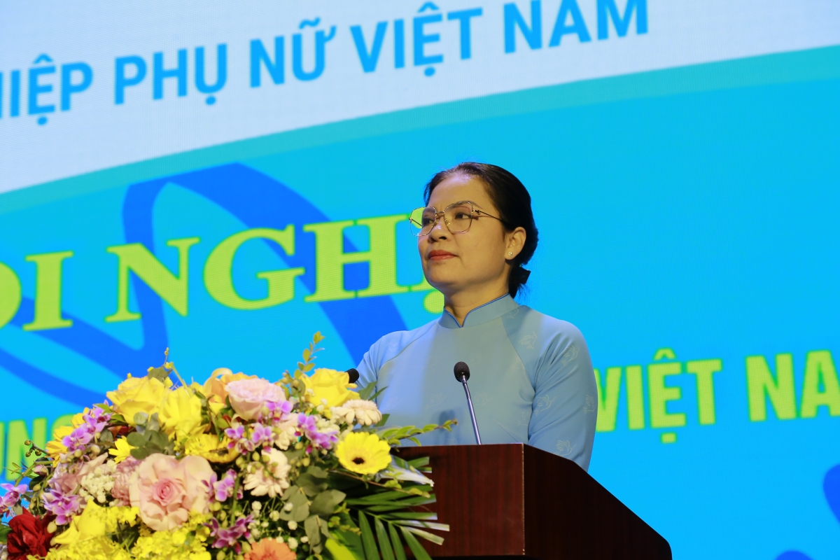 Bà Hà Thị Nga, Ủy viên Trung ương Đảng, Chủ tịch Hội LHPNVN