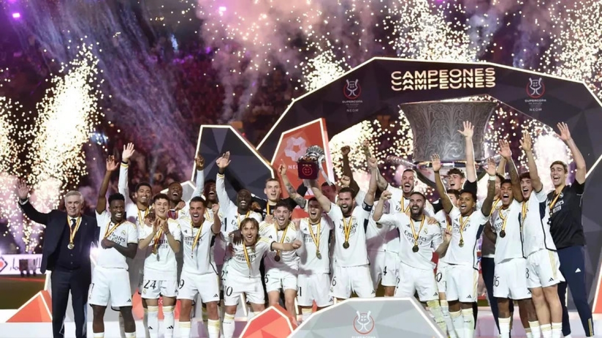 Real Madrid đăng quang Siêu cúp Tây Ban Nha. (Ảnh: Getty)