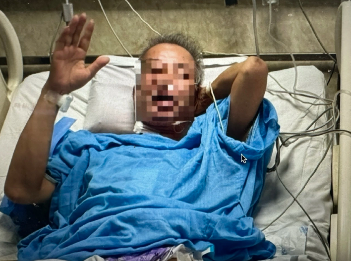 Bệnh nhân được ghép gan tại Bệnh viện Việt Đức đã có thể tươi tỉnh, vẫy tay chào các bác sỹ sau 7 ngày phẫu thuật