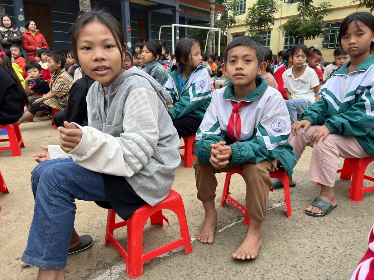 Học sinh trường Tiểu học-THCS nội trú Bum Tở, huyện Mường Tè, tỉnh Lai Châu