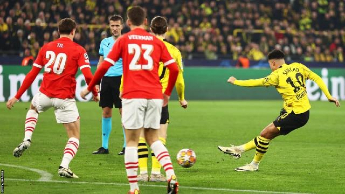 Jadon Sancho mở tỷ số cho Dortmund