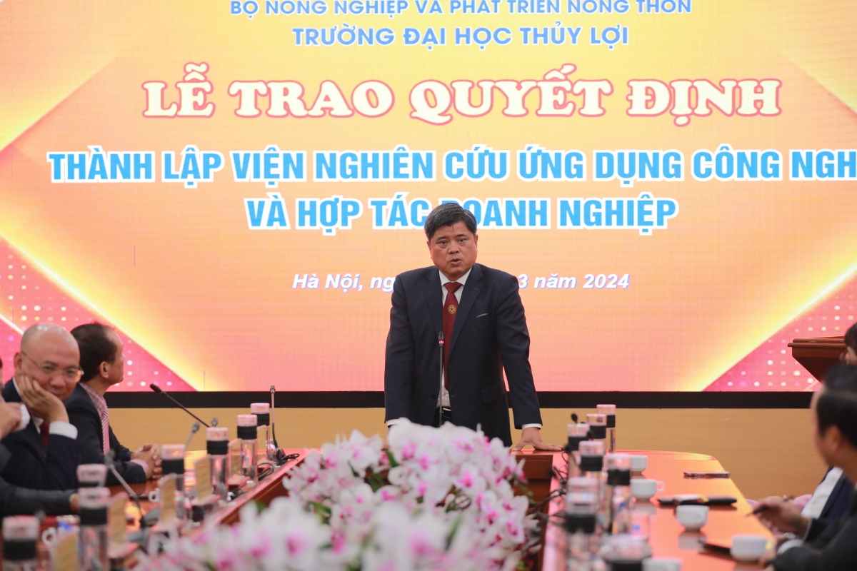 Thứ trưởng Bộ NN&amp;PTNT Trần Thanh Nam phát biểu chỉ đạo 