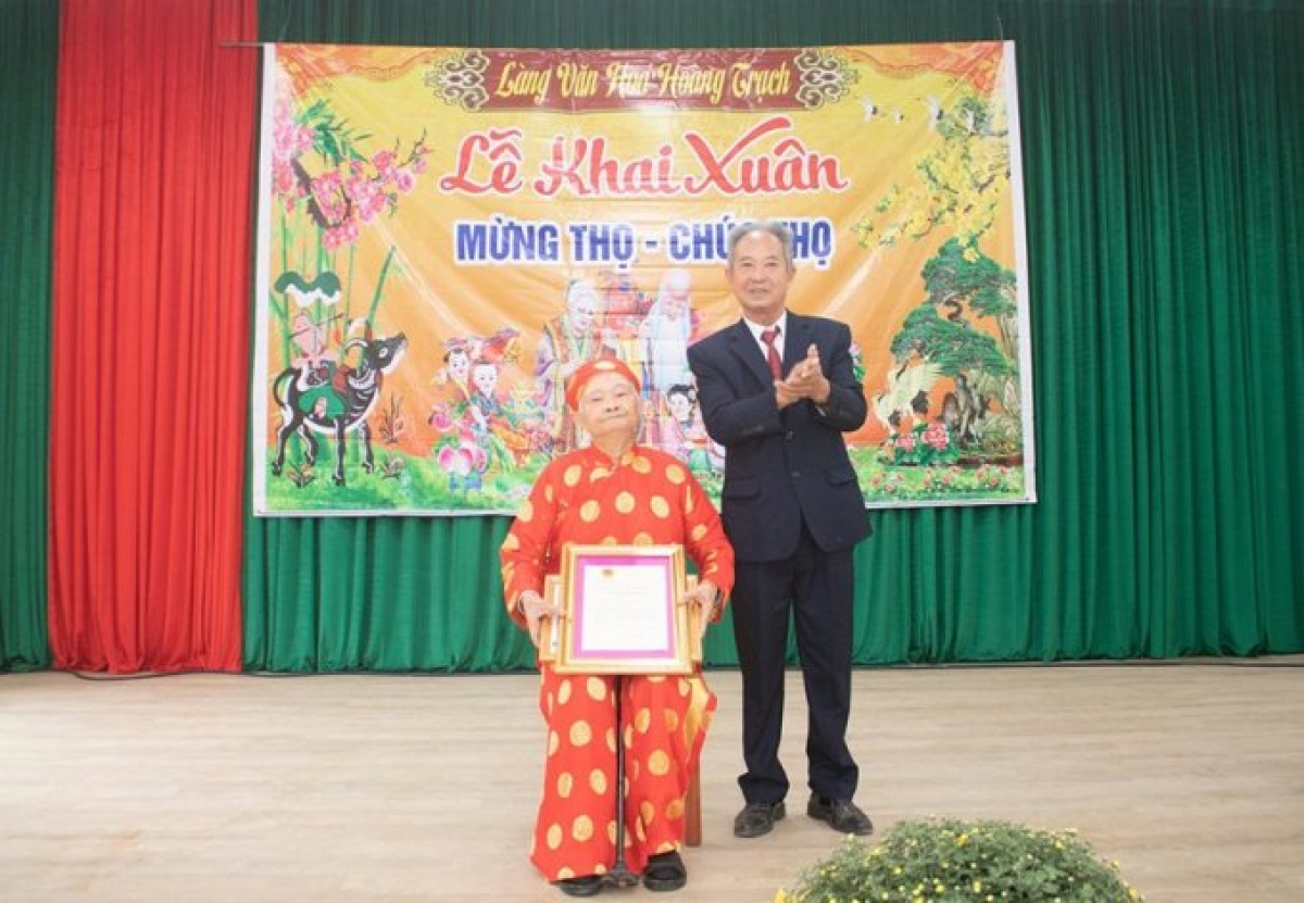 Cụ Nguyễn Ngọc Quỳnh trong lễ mừng thọ 100 tuổi vào ngày 15/2/2024.