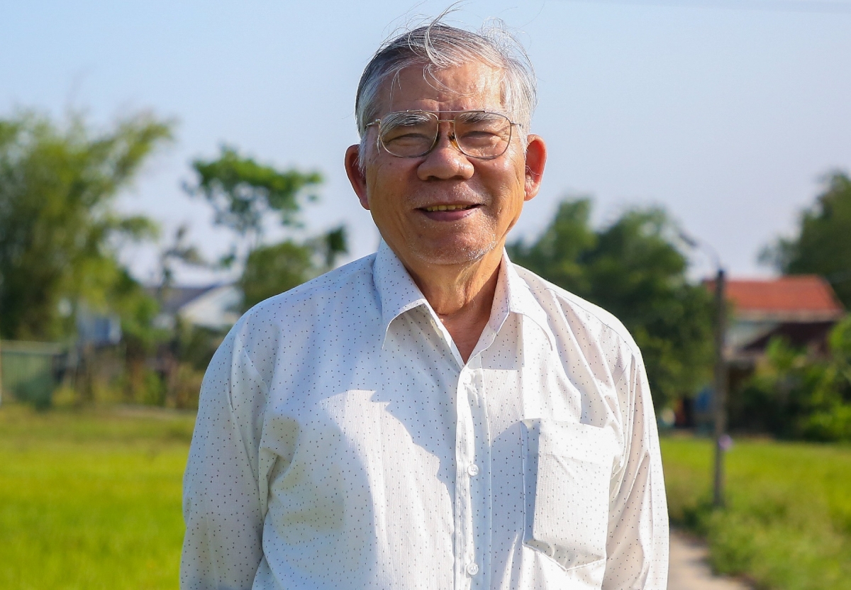 Thương binh Nguyễn Đình Phùng dùng lương hưu xây cầu dân sinh