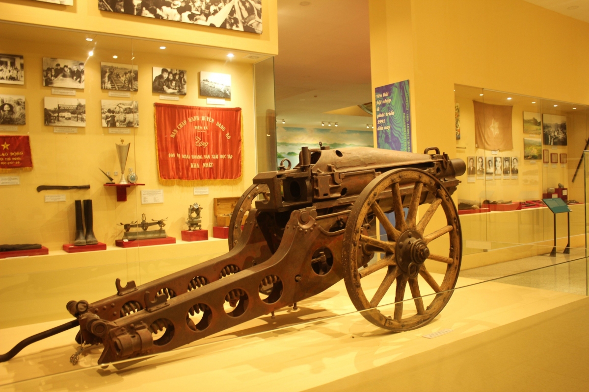 Các hiện vật lịch sử thời kỳ kháng chiến chống Pháp hiện đang được trưng bày tại Bảo tàng tỉnh Yên Bái và nhiều địa phương Tây Bắc...