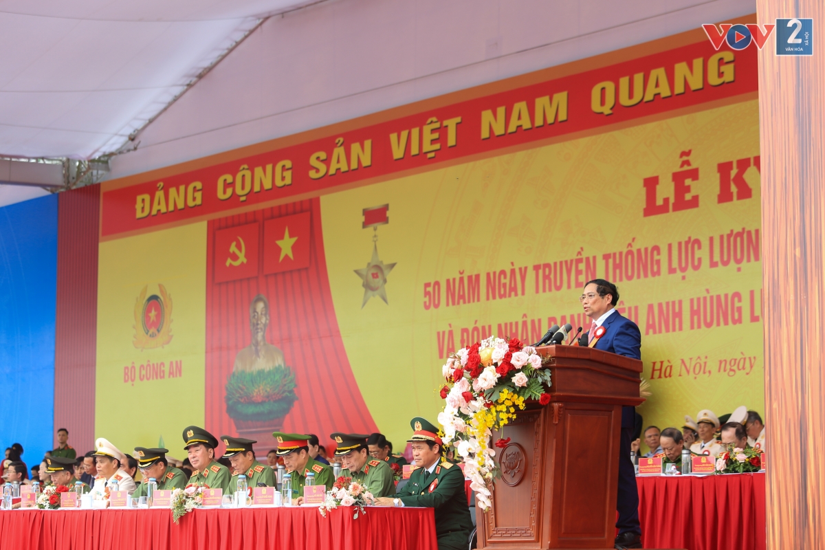 Tại buổi lễ, thay mặt lãnh đạo Đảng, Nhà nước, Thủ tướng Phạm Minh Chính nhiệt liệt biểu dương và chúc mừng những thành tích, chiến công xuất sắc của các thế hệ cán bộ, chiến sĩ lực lượng Cảnh sát cơ động trong 50 năm qua.