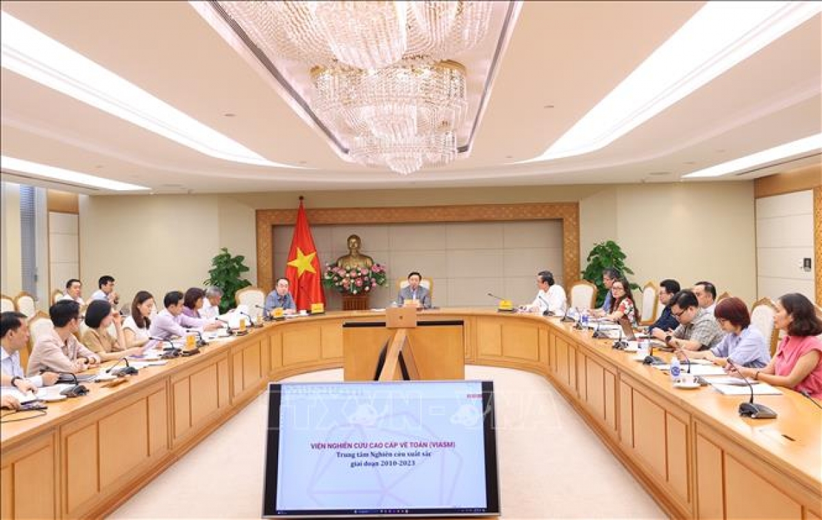 Phó Thủ tướng Trần Hồng Hà chủ trì cuộc làm việc . Ảnh: /TTXVN