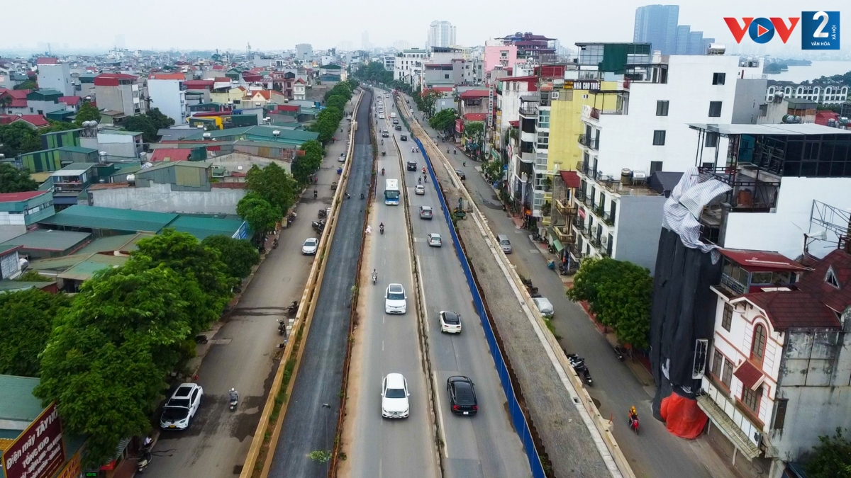 Các đơn vị đang phấn đấu thông xe kỹ thuật trước ngày 30/6/2024, hoàn thành các hạng mục phụ trợ, bàn giao đưa vào sử dụng dự án vào dịp kỷ niệm 70 năm Ngày giải phóng Thủ đô 10/10.