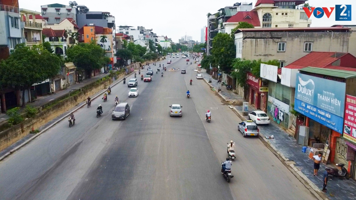 Toàn bộ hàng rào và máy móc thi công trên đường từ Âu Cơ đoạn Yên Phụ đến nút giao Xuân Diệu đã được dỡ bỏ
