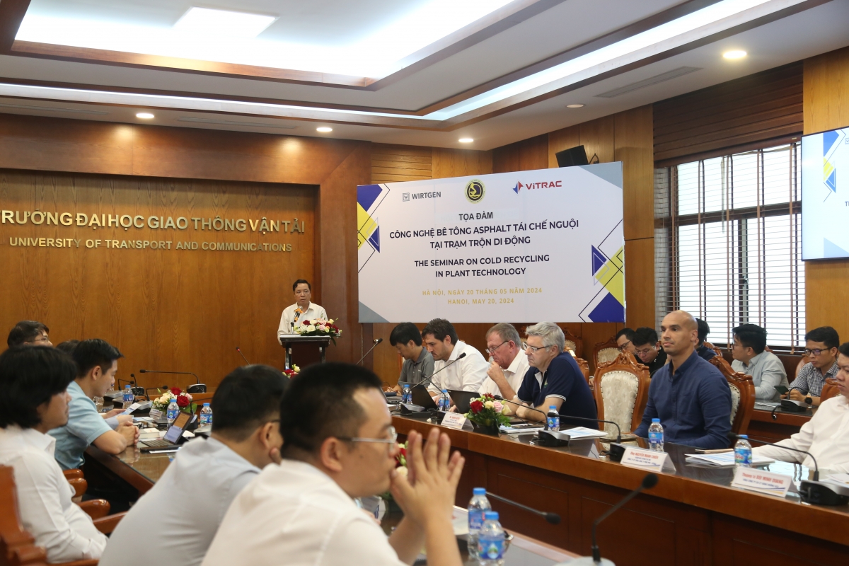 Các hoạt động tọa đàm với chuyên gia và các doanh nghiệp thường xuyên được tổi chức tại trường ĐH Giao thông vận tải