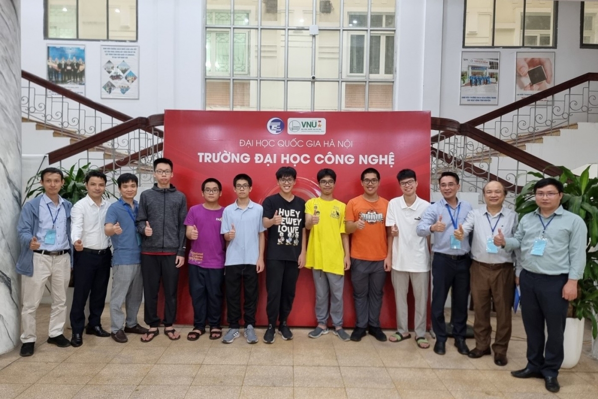 Đoàn Việt Nam tham dự Olympic Tin học Châu Á (APIO) năm 2024