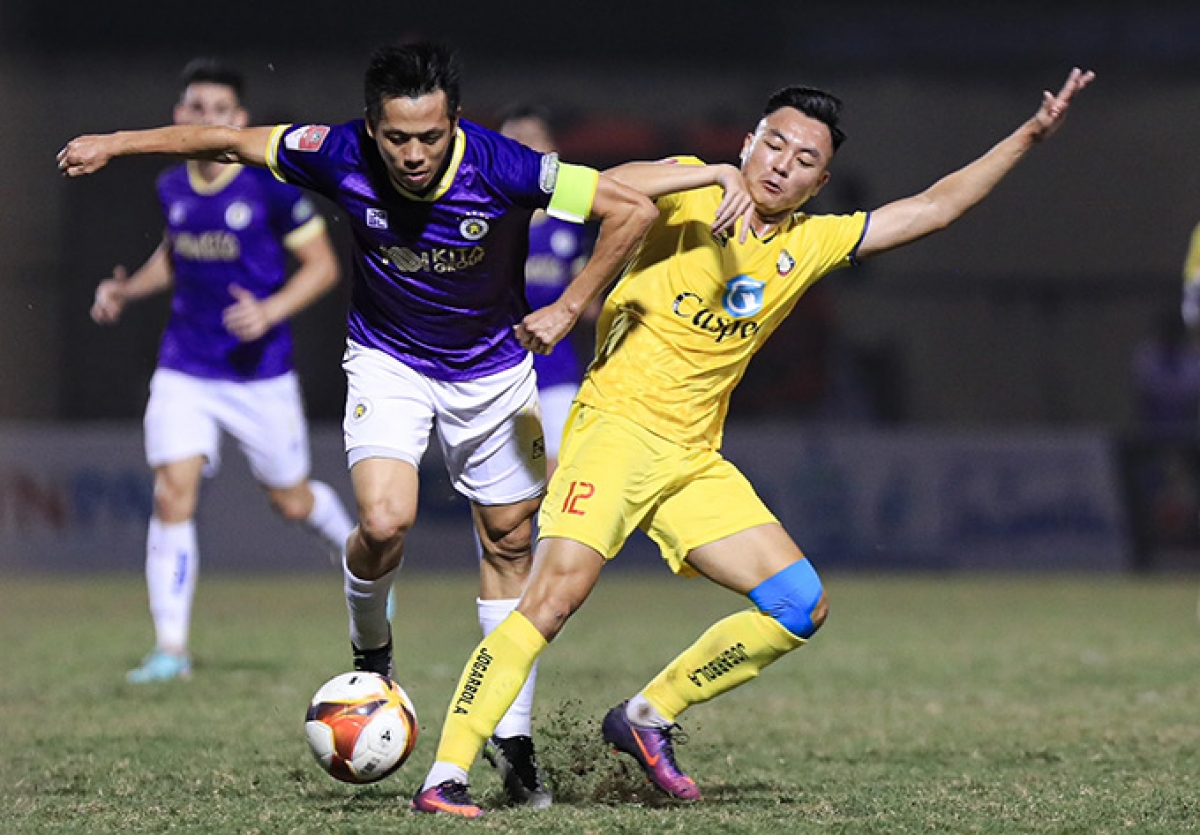 Hiệp đấu đầu tiên khép lại với tỷ số hòa 0-0. 