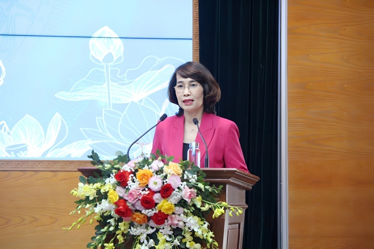 Bà Kiều Thúy Nga, Vụ trưởng Vụ Thư viện, Bộ VH-TT&DL phát biểu tại lễ tổng kết 5 năm thực hiện cuộc thi "Đại sứ văn hóa đọc".