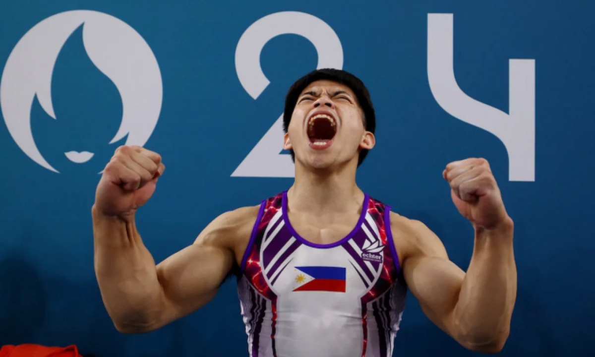 Carlos Yulo có Olympic bùng bổ khi giành 2 HCV TDDC cho đoàn Philippines