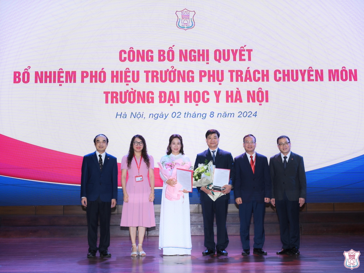 Ban lãnh đạo Trường Đại học Y Hà Nội 