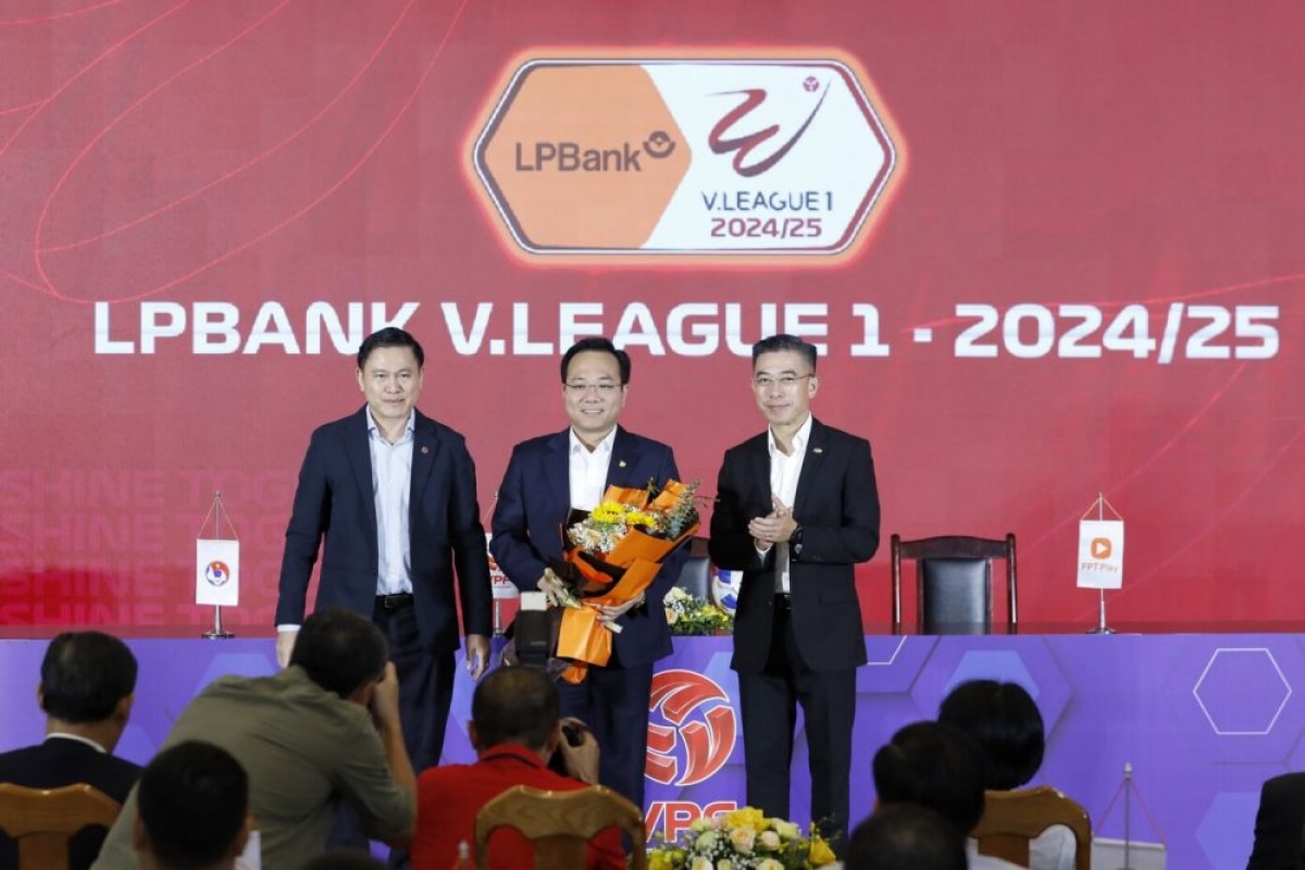 LPBank sẽ là nhà tài trợ chính giải bóng đá Vô địch quốc gia 2024/2025