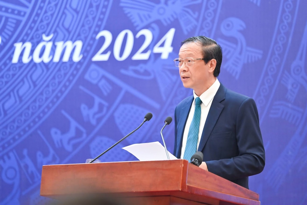 Thứ trưởng Bộ GD-ĐT Phạm Ngọc Thưởng báo cáo kết quả năm học 2023-2024 và nhiệm vụ trọng tâm năm học 2024-2025