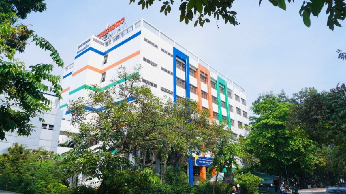 Phổ thông Cao đẳng FPT Polytechnic (TP.HCM)