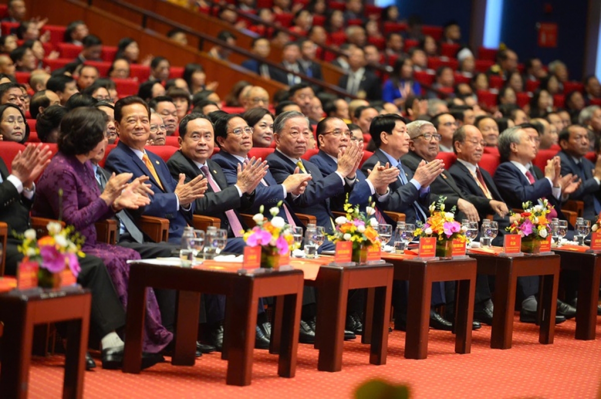 Các đồng chí lãnh đạo và nguyên lãnh đạo Đảng và Nhà nước dự khai mạc Đại hội