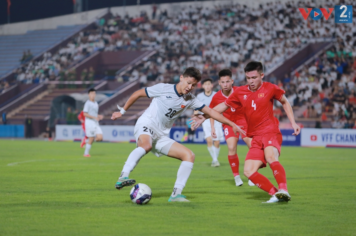 Phung phí nhiều cơ hội, U17 Việt Nam và U17 Kyrgyzstan đành chấp nhận kết quả hoà 0-0