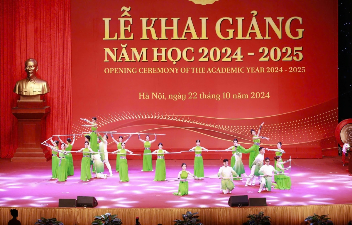 Văn nghệ chào mừng khai giảng năm học 2024-2025