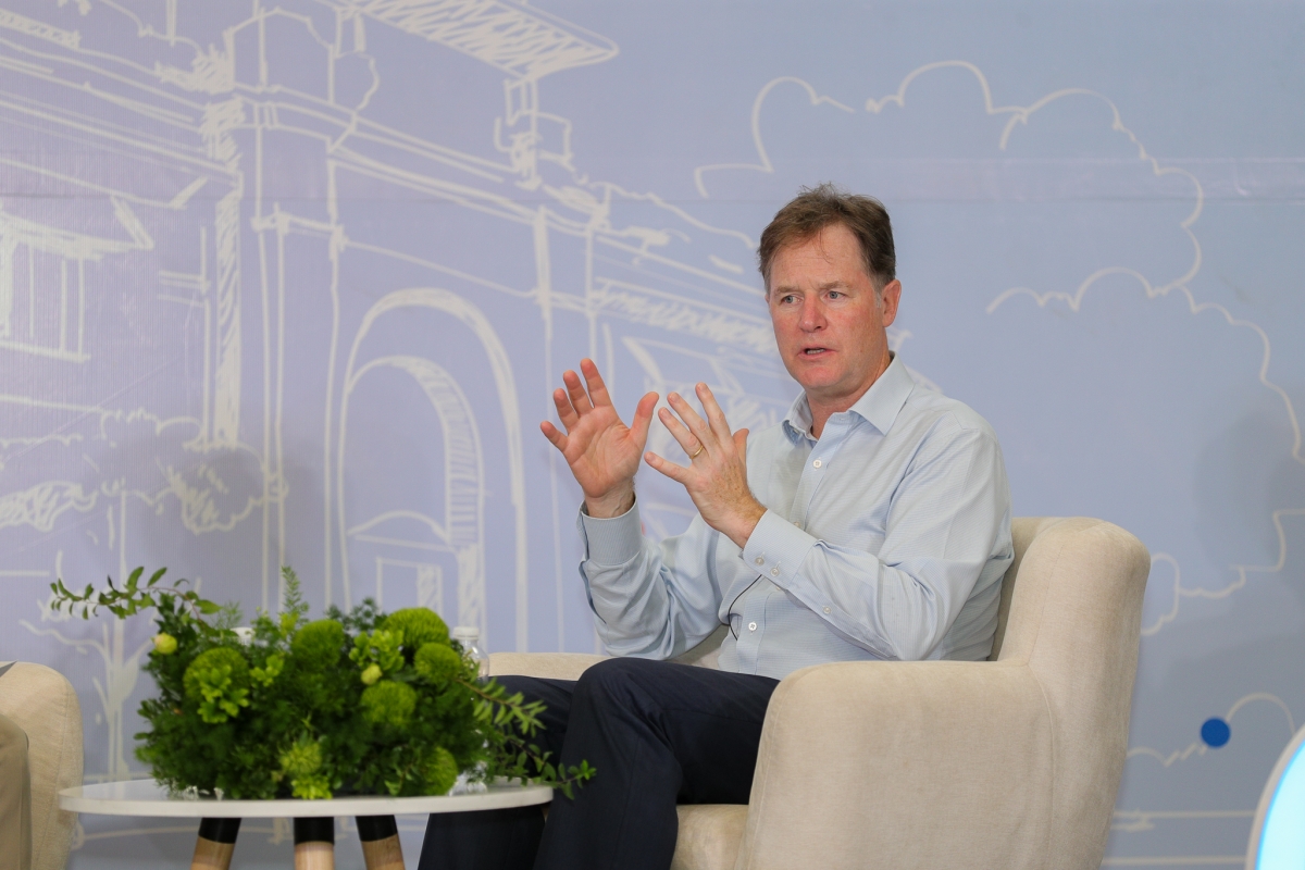 Ngài Nick Clegg giao lưu với thầy trò ĐHQGHN 