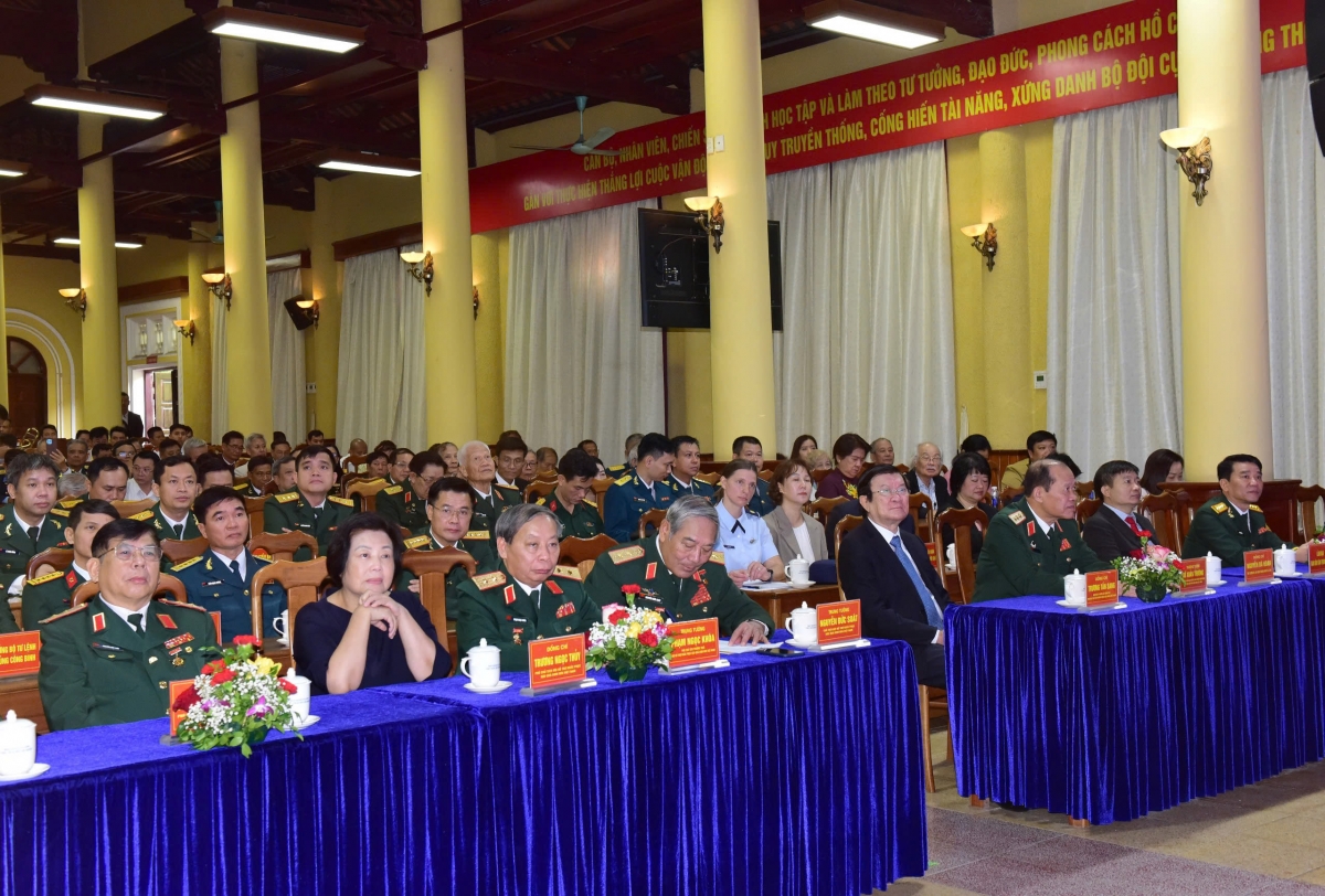 Các đại biểu tại lễ kỷ niệm 10 năm ngày thành lập VNASMA sáng 7/11/2024. Ảnh: BTC