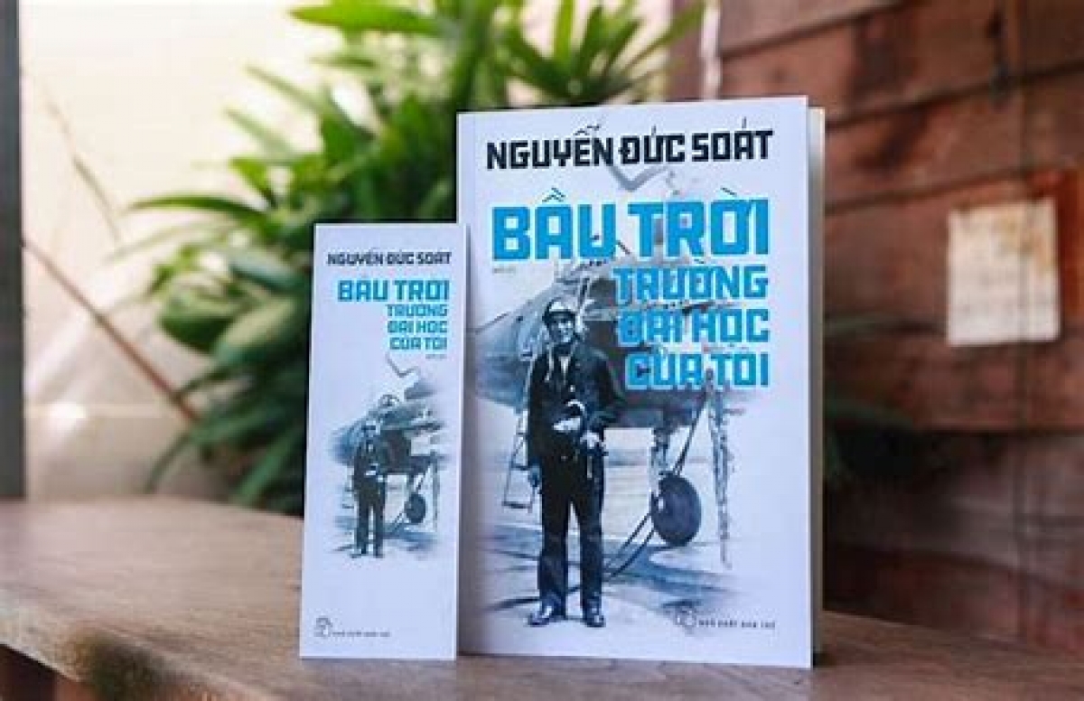 Cuốn sách "Bầu trời - Trường Đại học của tôi" do Nhà xuất bản Trẻ ấn hành