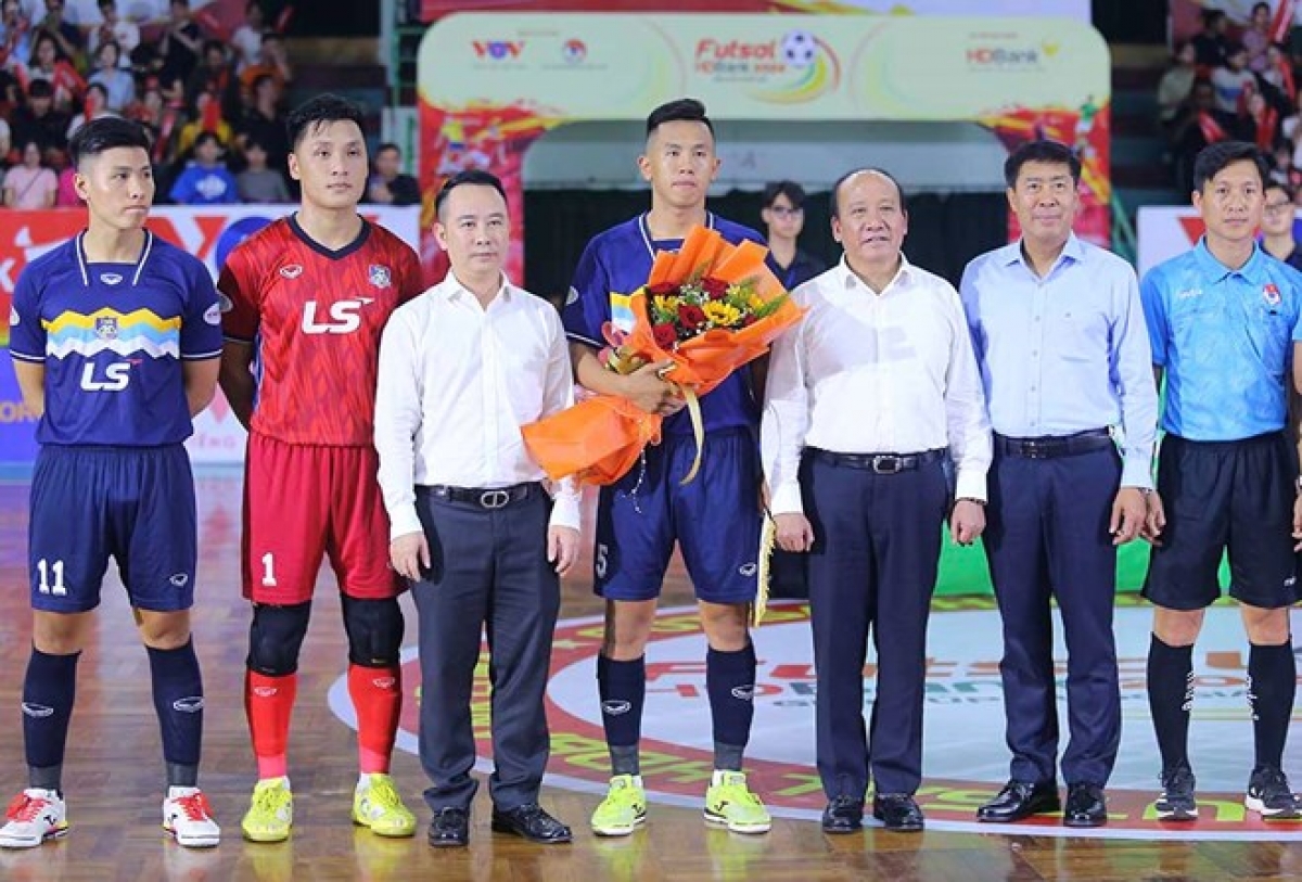 Khai mạc giải futsal HDBank - Cúp Quốc gia 2024 tại NTĐ Lãnh Binh Thăng, TPHCM.