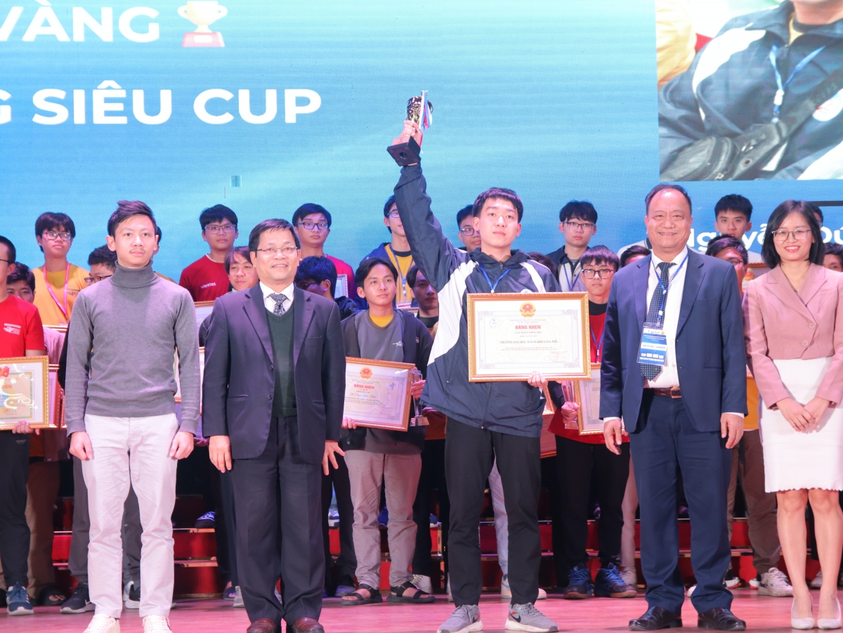 Nguyễn Đức Thắng (Trường Đại học Kinh tế Quốc dân Hà Nội) - Vô địch Siêu CUP OLP’24.