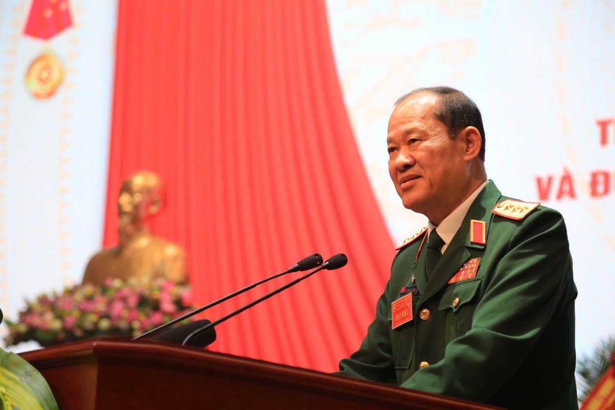 Thượng Tướng Bế Xuân Trường - Chủ tịch
Hội CCBVN