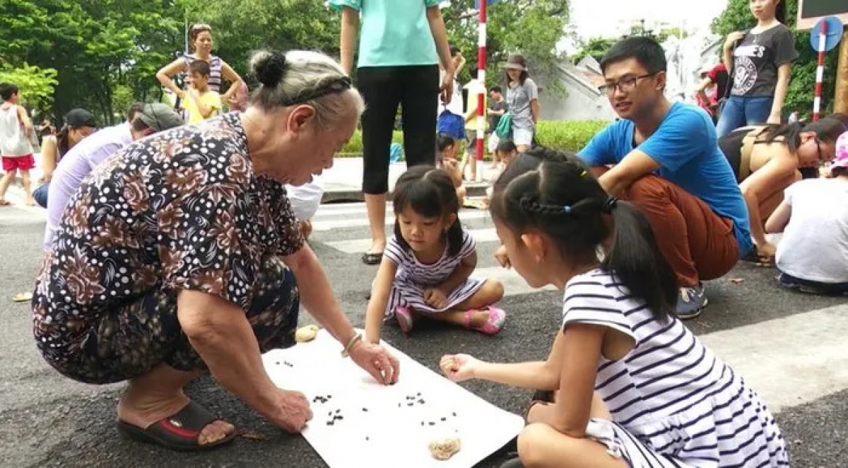 Phim tài liệu “Tìm lại tuổi thơ qua trò chơi dân gian"