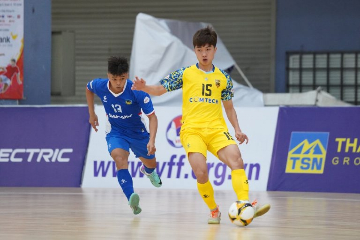 Sahako đánh rơi lợi thế dẫn trước 2-0, để rồi chia điểm với Sài Gòn Titans.