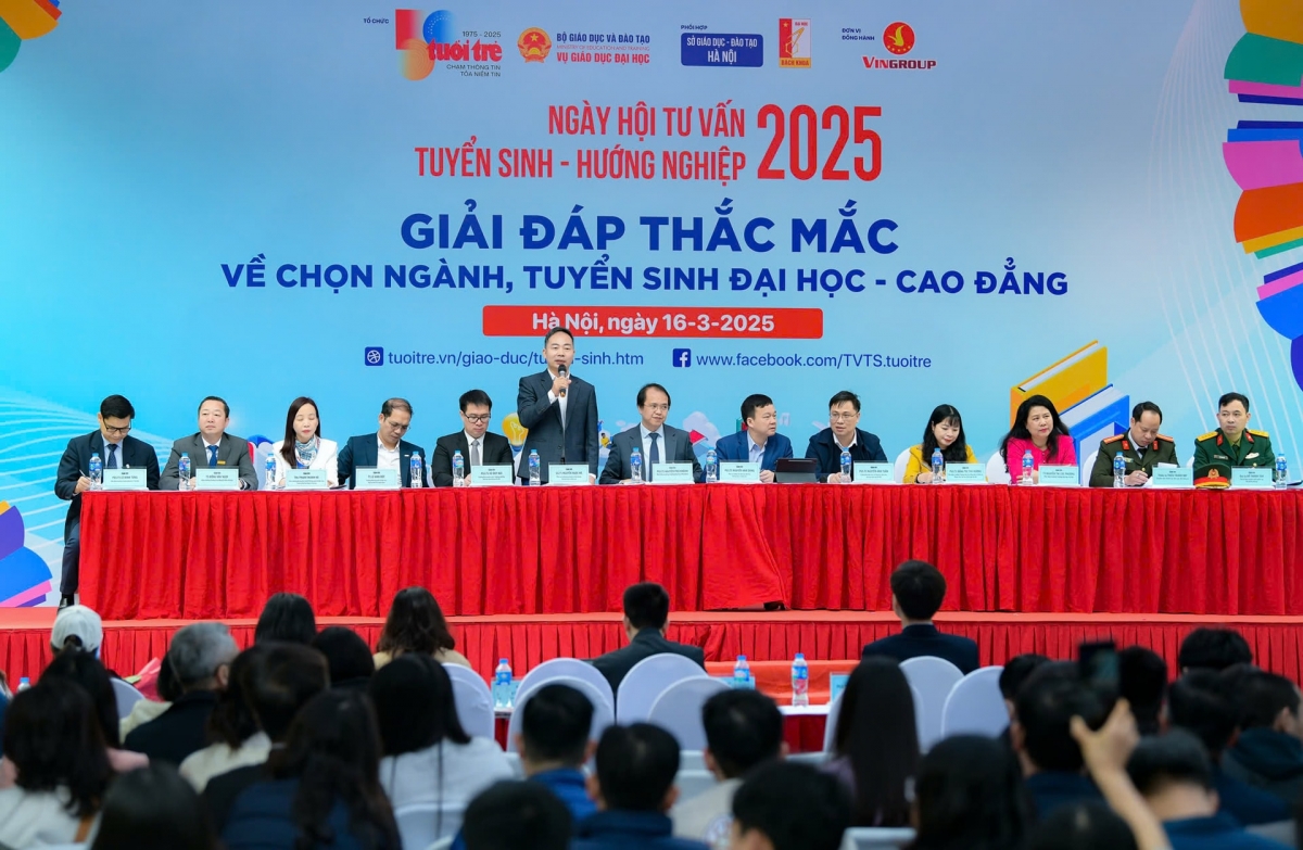 Khối C00 (Văn, Sử, Địa) không được các trường đại học "mặn mà". (Ảnh minh họa: BTC)