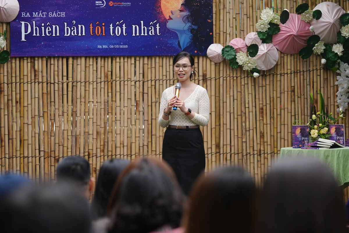 Chuyên gia Life Coach, tác giả sách, nhân vật truyền cảm hứng Giang Đinh